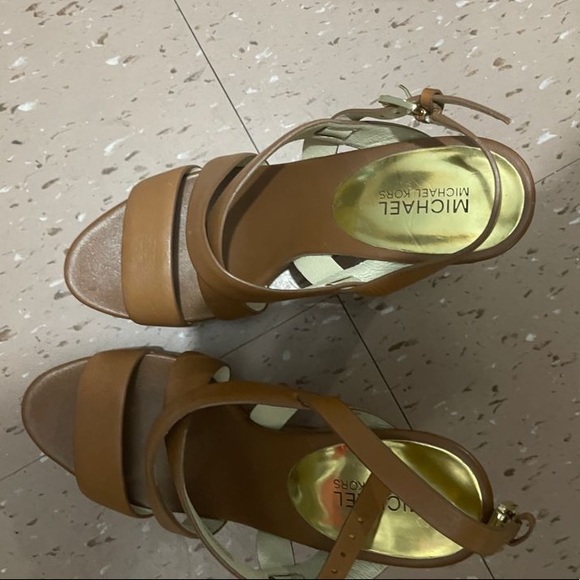 MICHAEL Michael Kors Tan Platform Wedges - Picture 2 of 2